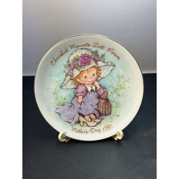 Vintage  AVON 1981 Mother's Day Plate, Cherished Moments, w/stand‎ - Picture 1 of 3